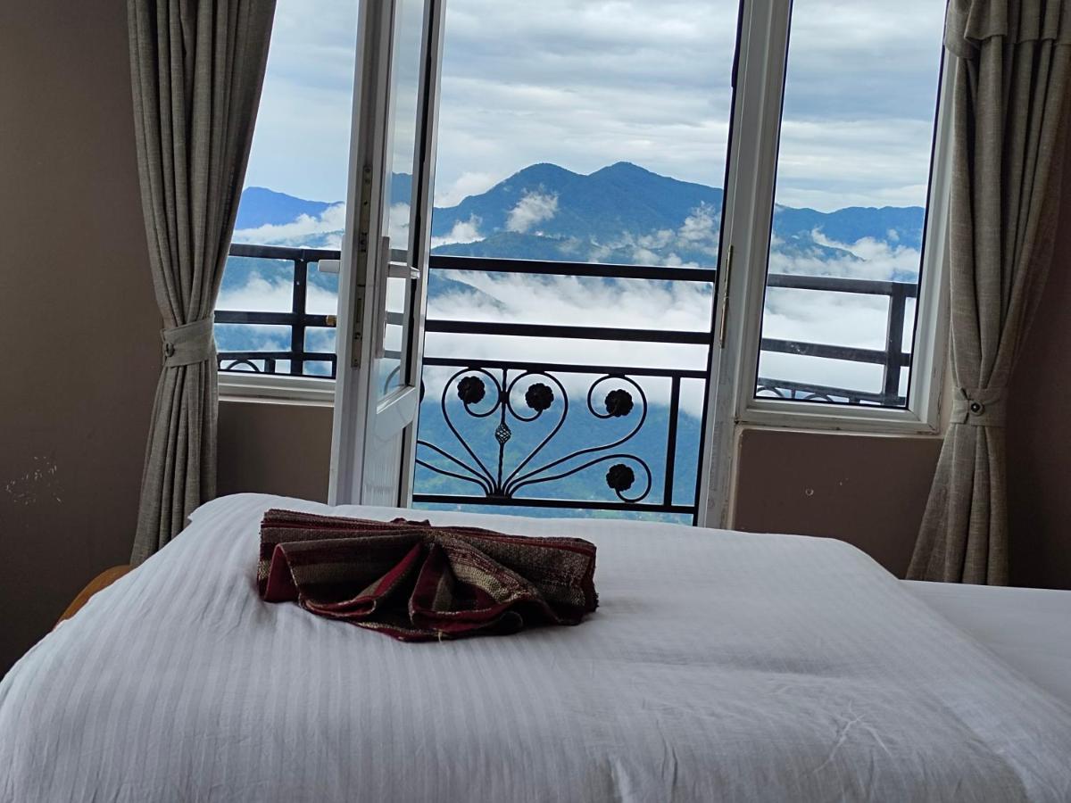 Hotel High Ground Inn Sarangkot โพคารา ภายนอก รูปภาพ