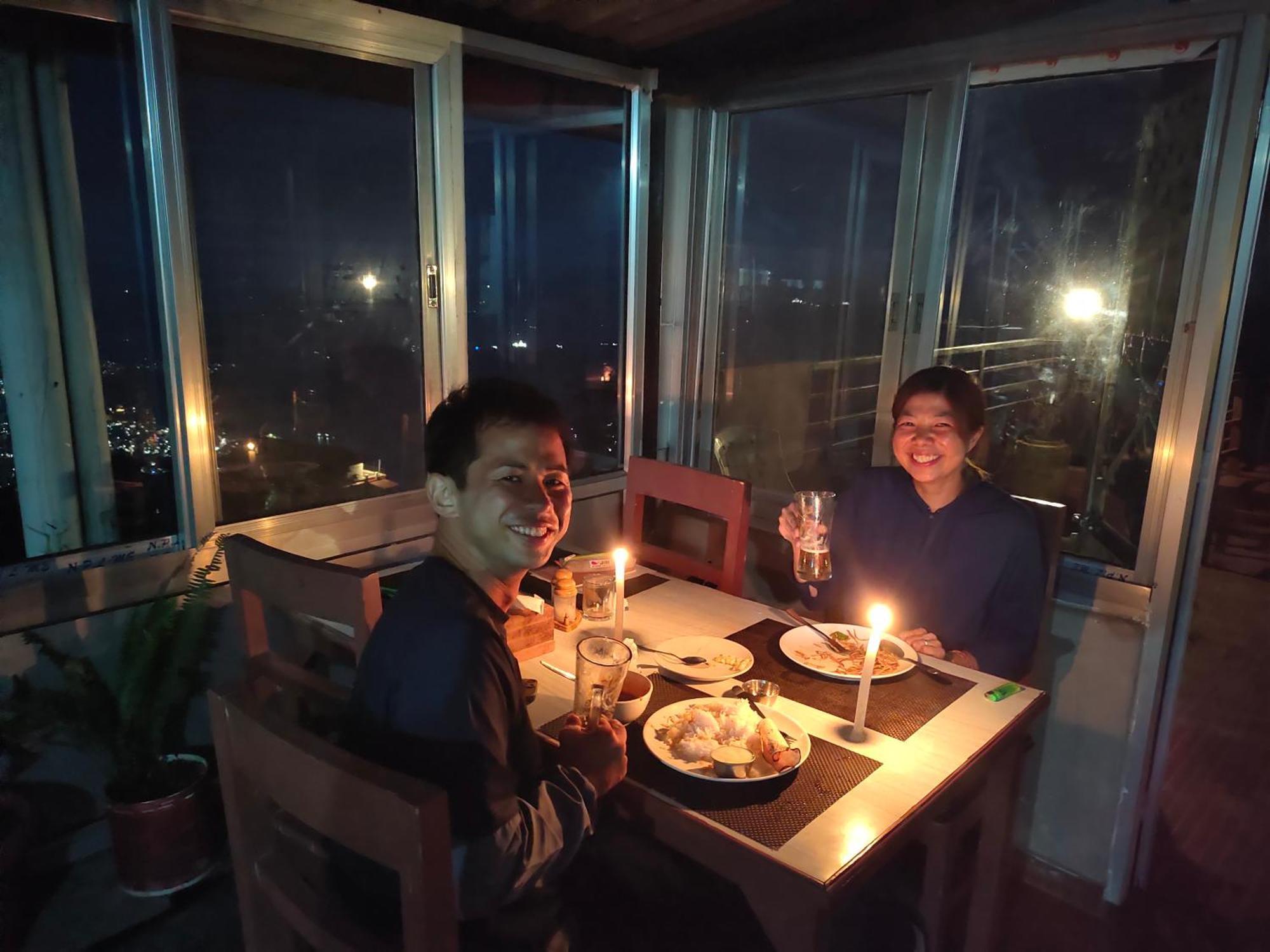 Hotel High Ground Inn Sarangkot โพคารา ภายนอก รูปภาพ